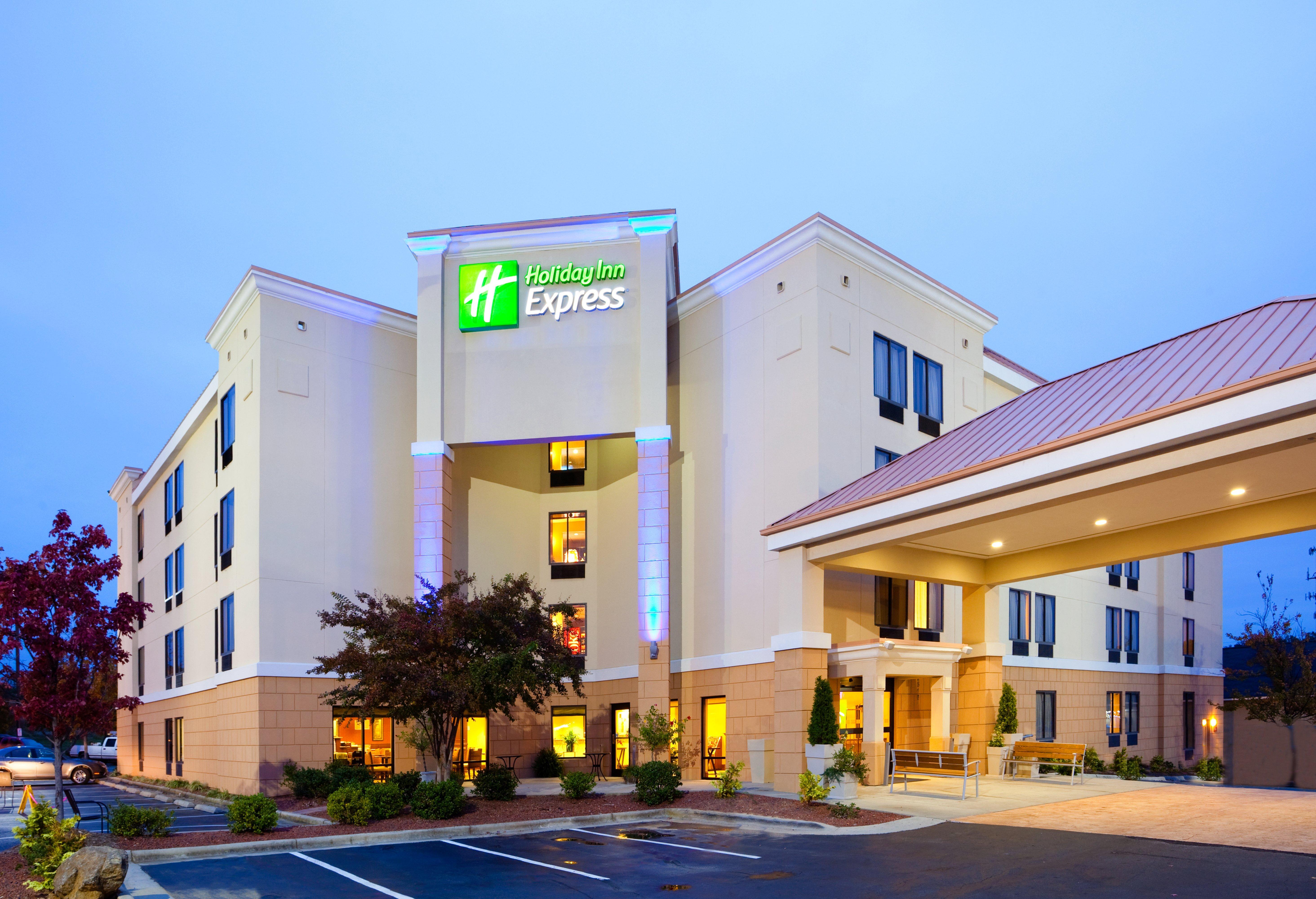 Express By Ihg Hotel 2*